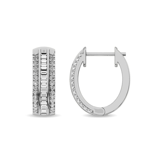 Diamante 1/3 Ct.Tw. Aretes tipo argolla redondos y baguette en oro blanco de 10 k