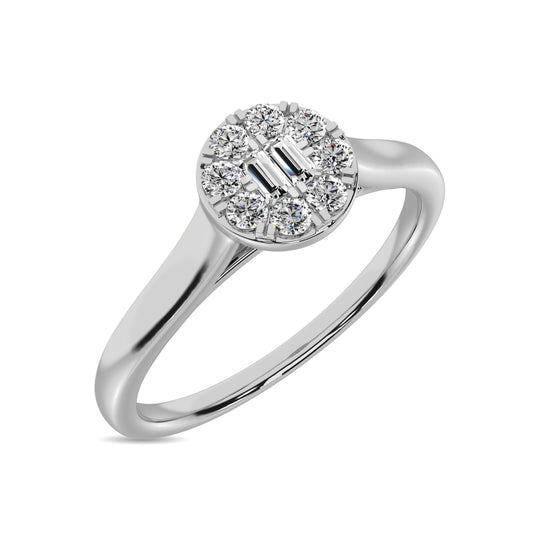 Diamante 1/6 Ct.Tw. Anillo de moda redondo y baguette en oro blanco de 10 k