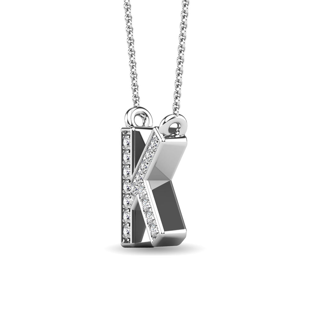 Diamante 1/20 Ct.Tw. Colgante con letra K en oro blanco de 10 quilates