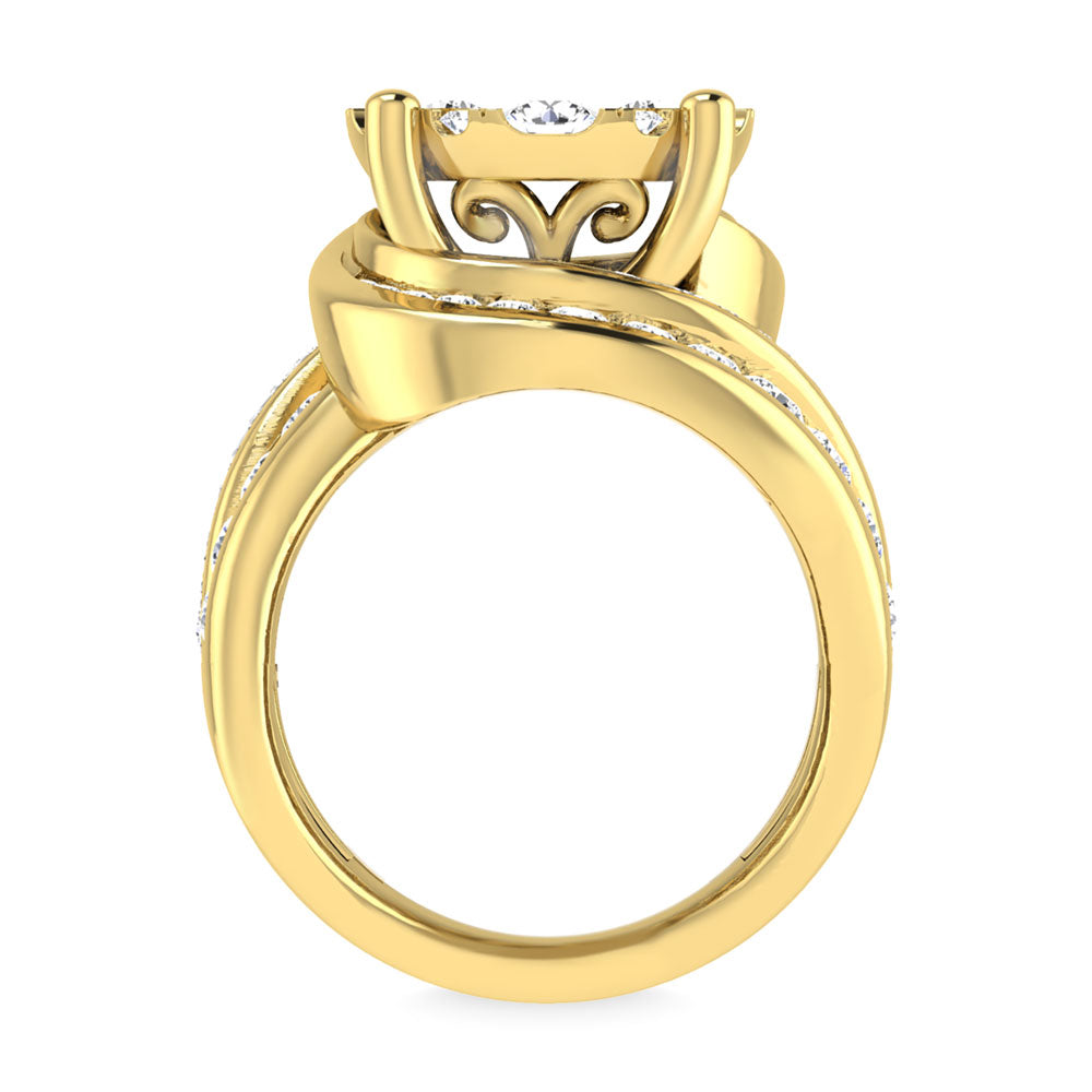 Diamante de 4 qt.Tw. Anillo de compromiso en racimo en oro amarillo de 10 quilates