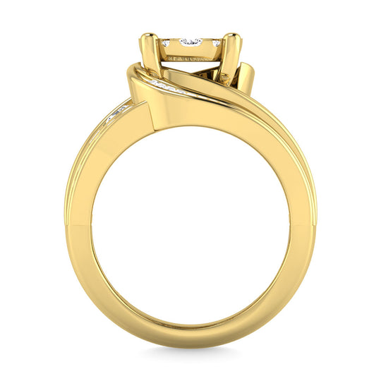 Diamante de 2 qt.Tw. Anillo de compromiso en racimo en oro amarillo de 10 quilates