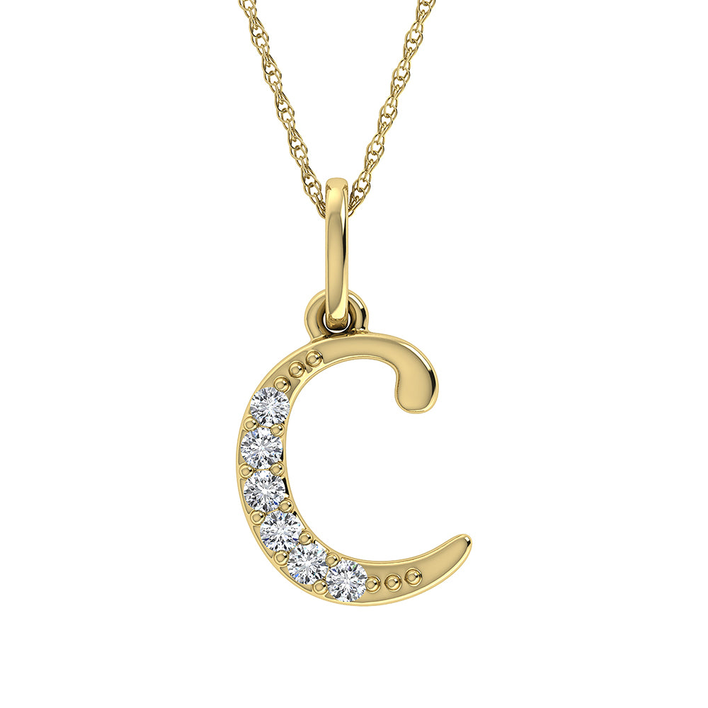 Diamante 1/20 Ct.Tw. Colgante con letra C en oro amarillo de 10 quilates