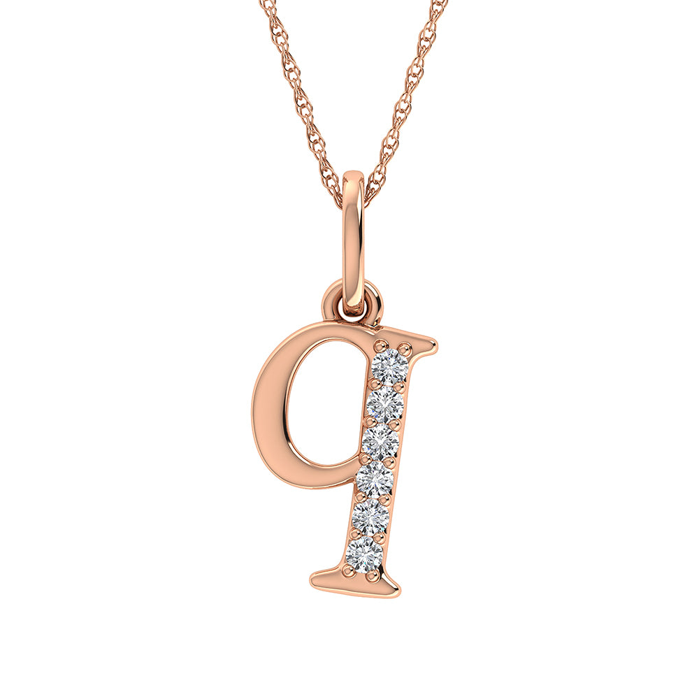 Diamante 1/20 Ct.Tw. Colgante con letra Q en oro rosa de 10 quilates