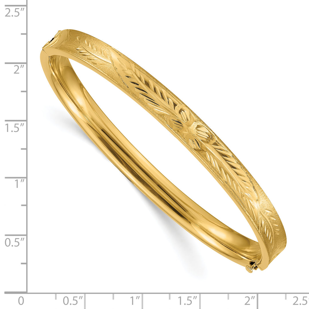 Brazalete tipo brazalete cóncavo con bisagras de talla diamante de gran tamaño de 14k 4/16