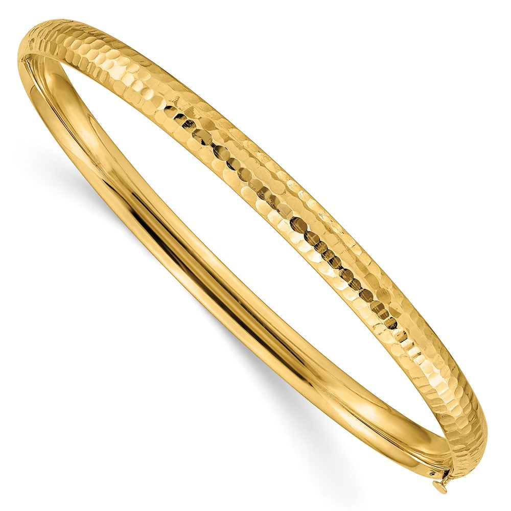 Brazalete elegante martillado con bisagras de 14k 3/16