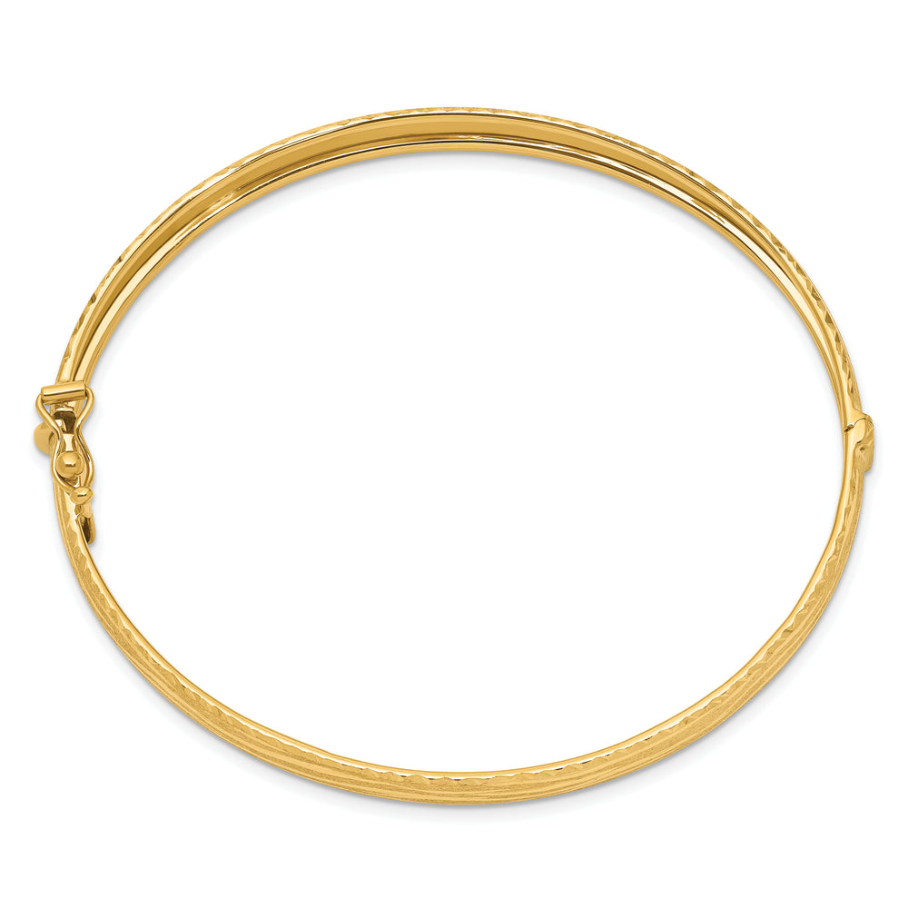 Brazalete con bisagras texturizado D/C de 14k