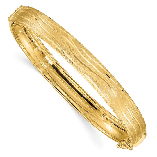 Brazalete con bisagras texturizado D/C de 14k