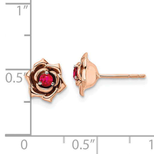 Pendientes con poste de flor de rubí blanco y rosa de dos tonos de 14 quilates