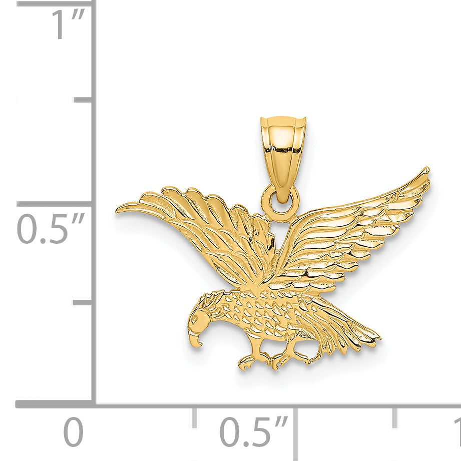 Dije de águila grabado plano de 14 quilates