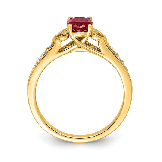 Anillo de Rubí y Diamantes con Corazones Laterales Pulidos en Oro de 14k