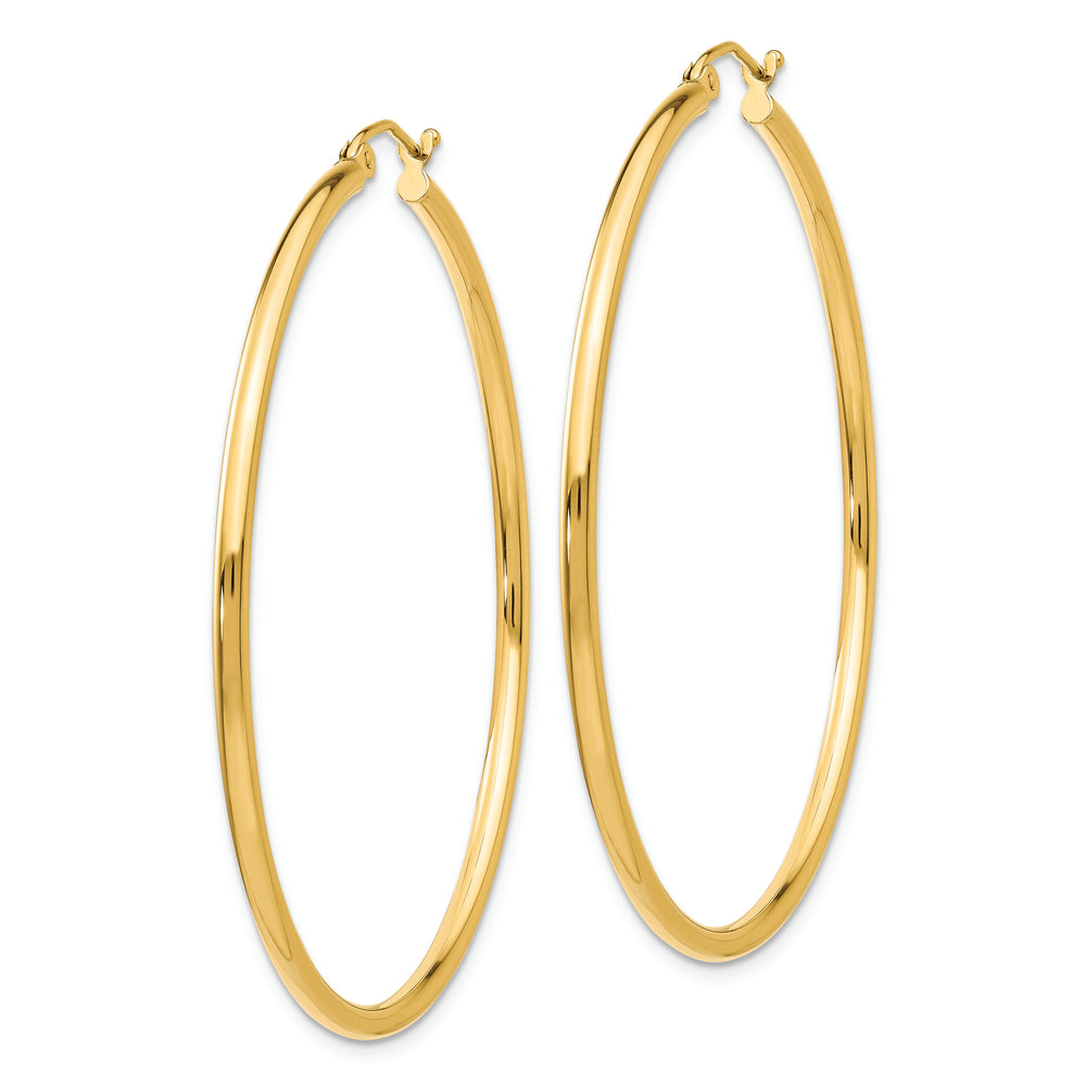 Aretes tipo argolla de tubo de 2 x 50 mm, pulidos de 14 k