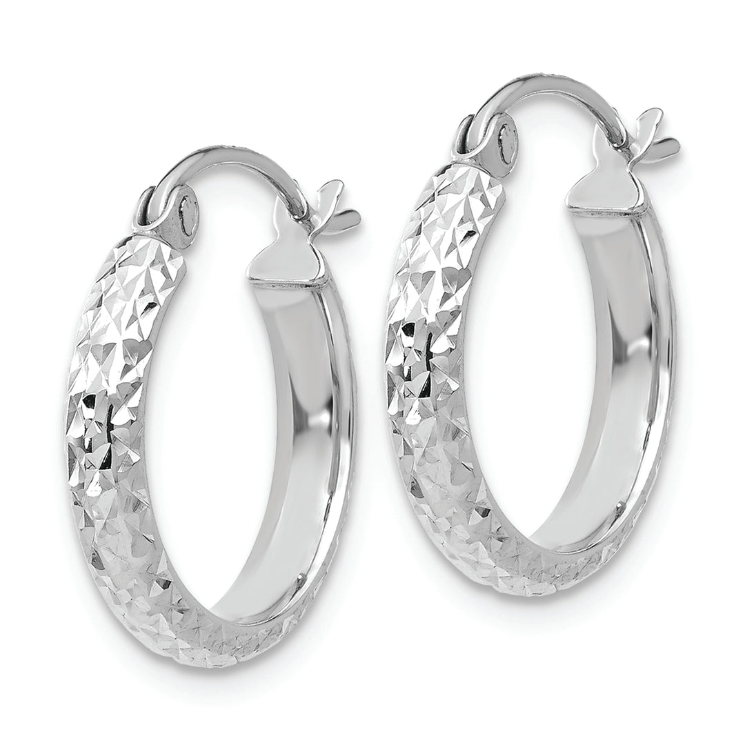 Aretes de Aro Huecos de 2,8x15 mm con Talla Diamante en Oro Blanco de 14k