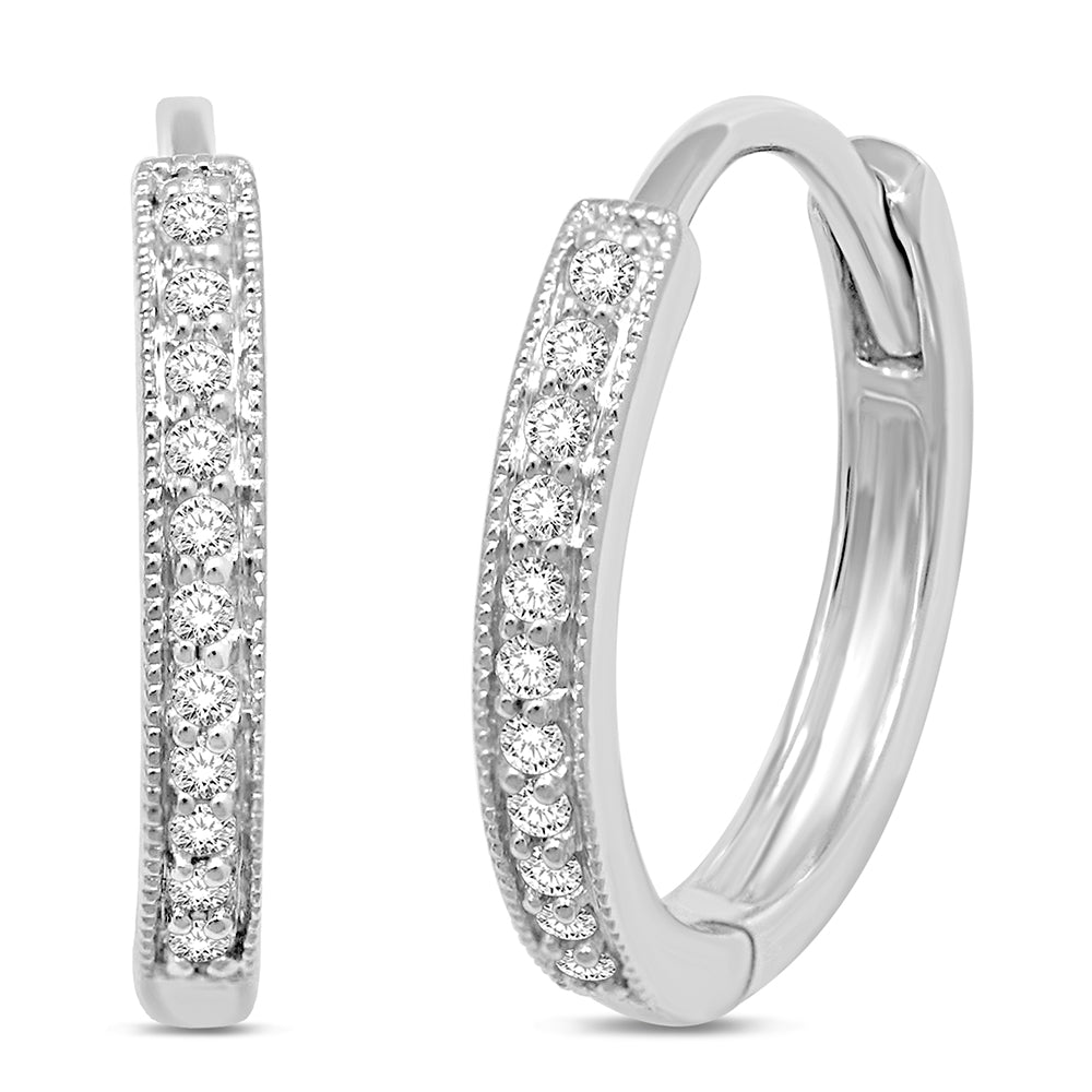 Arracada con Diamantes de 1/10 quilates,en Oro Blanco de 14K