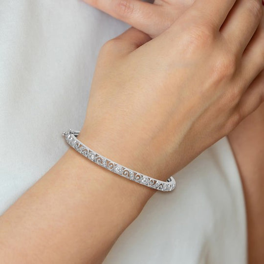 Pulsera Bangle 14k Oro Blanco con Diamantes y Cierre de Bisagra