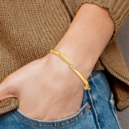 Pulsera Bangle 14k Oro Amarillo con Diamantes y Cierre de Bisagra