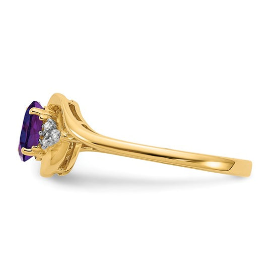 Anillo de Amatista y Diamantes en Oro Amarillo de 14k