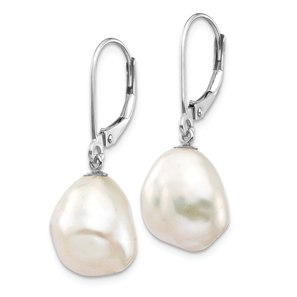 Pendientes colgantes de perlas Keshi FWC blancas de oro blanco de 14 quilates de 13x15 mm