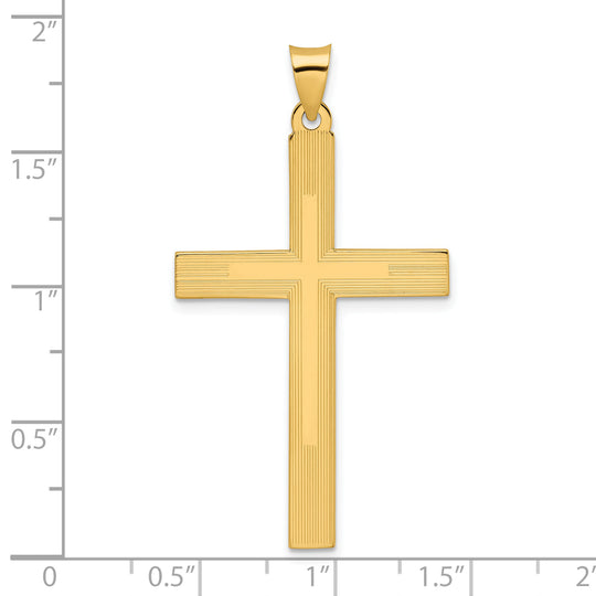 Colgante de cruz sólida con diseño de líneas y pulido de 14 k