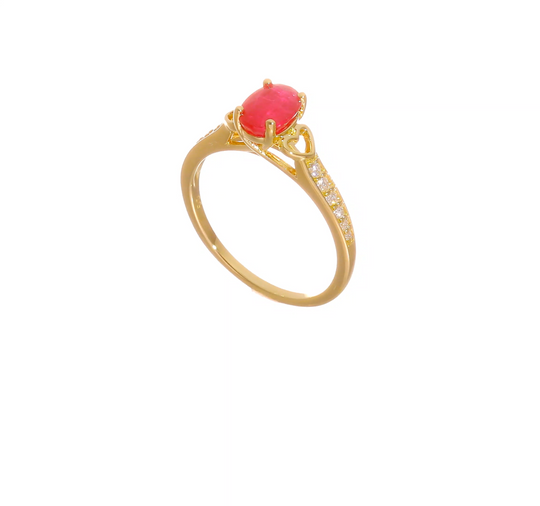 Anillo de Rubí y Diamantes con Corazones Laterales Pulidos en Oro de 14k